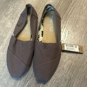 Tom’s women shoe 8.5W NWT